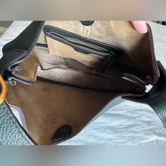 Polo ID Leather Medium Shoulder Bag - Picture 13 of 14